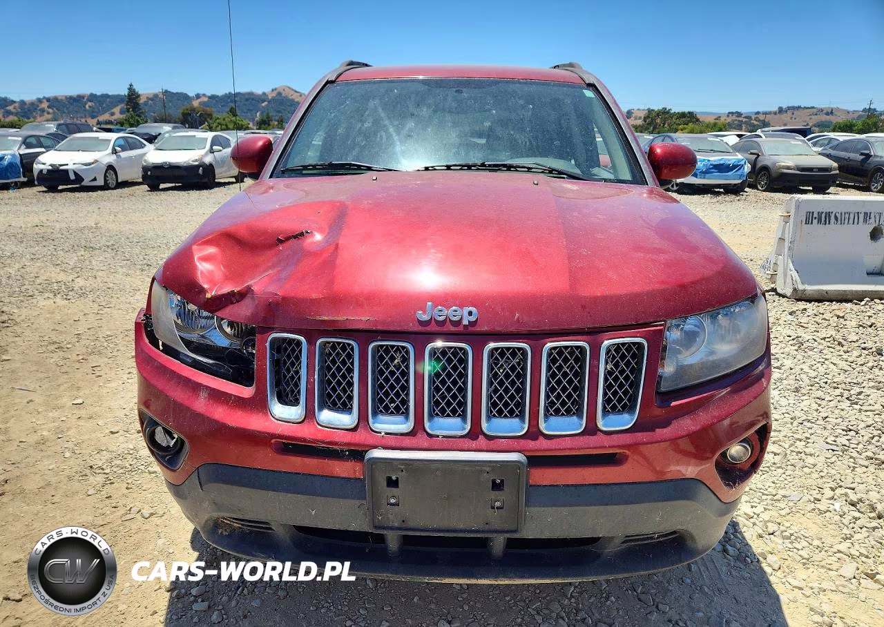 2016 Jeep Compass Latitude VIN:1C4NJCEA8GD704911 - 5