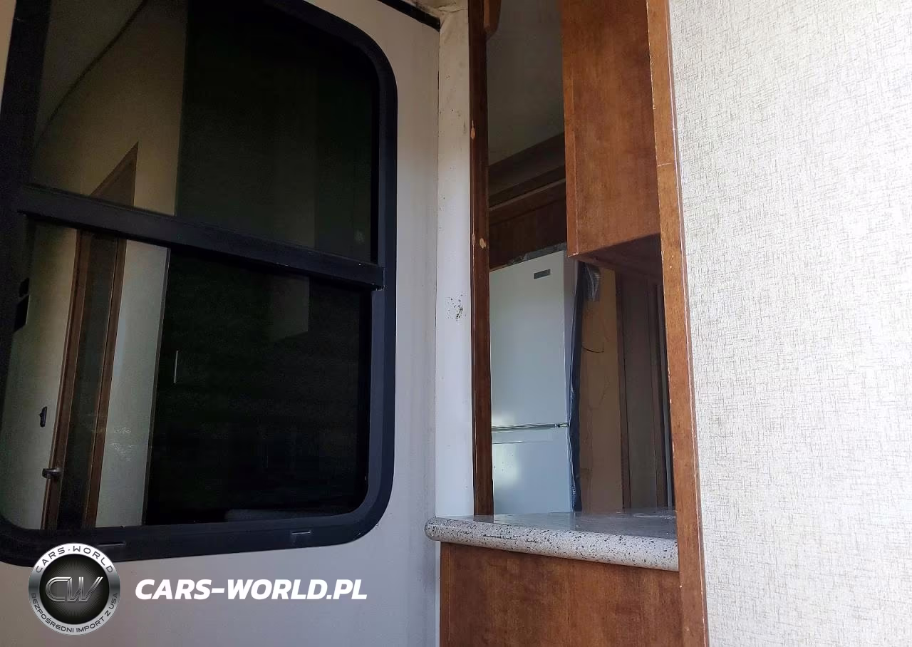 2015 Forest River Chaparral Camper VIN:5ZT3CH1B7FA310974 - 6