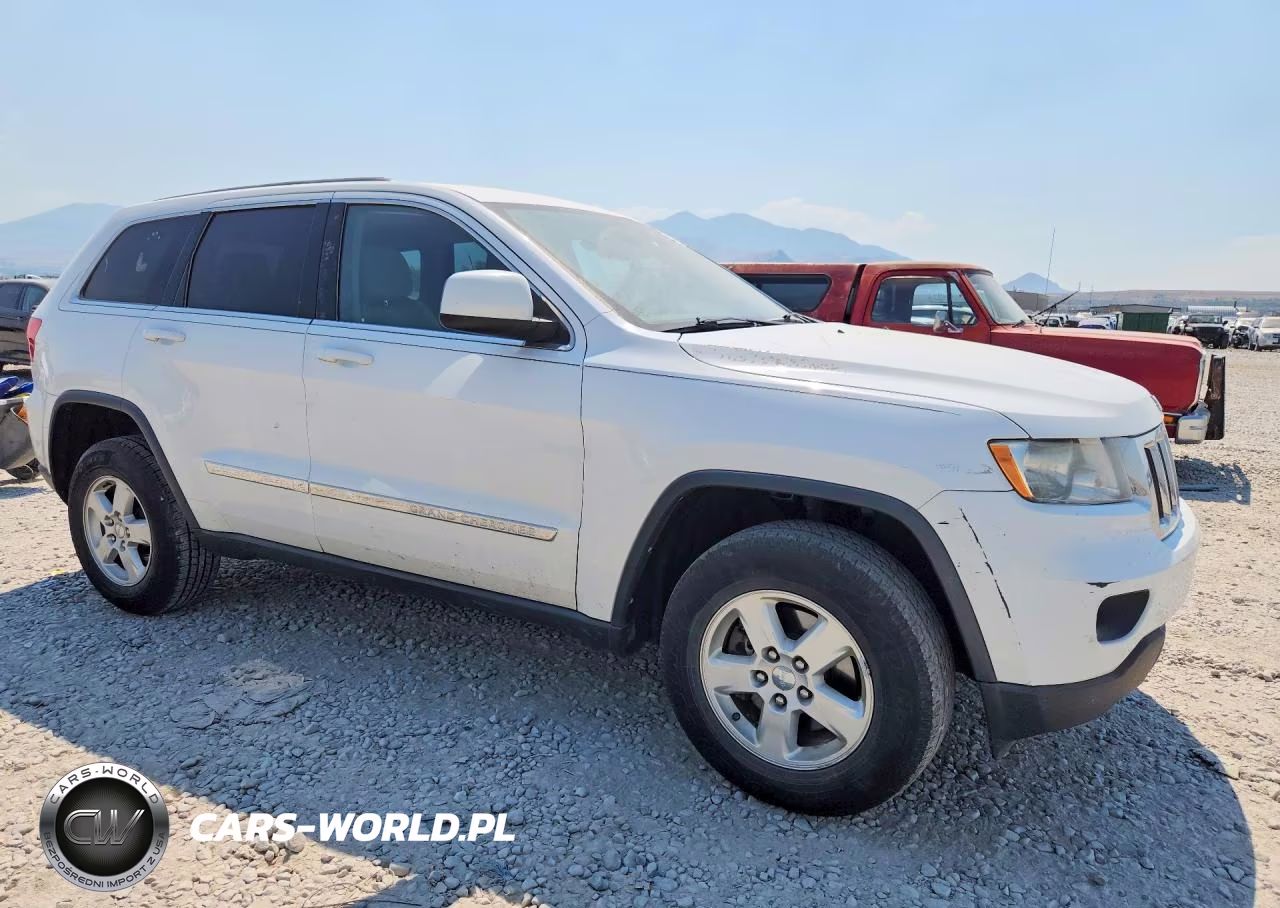 2013 Jeep Grand Cherokee Laredo VIN:1C4RJEAG1DC514196 - 4