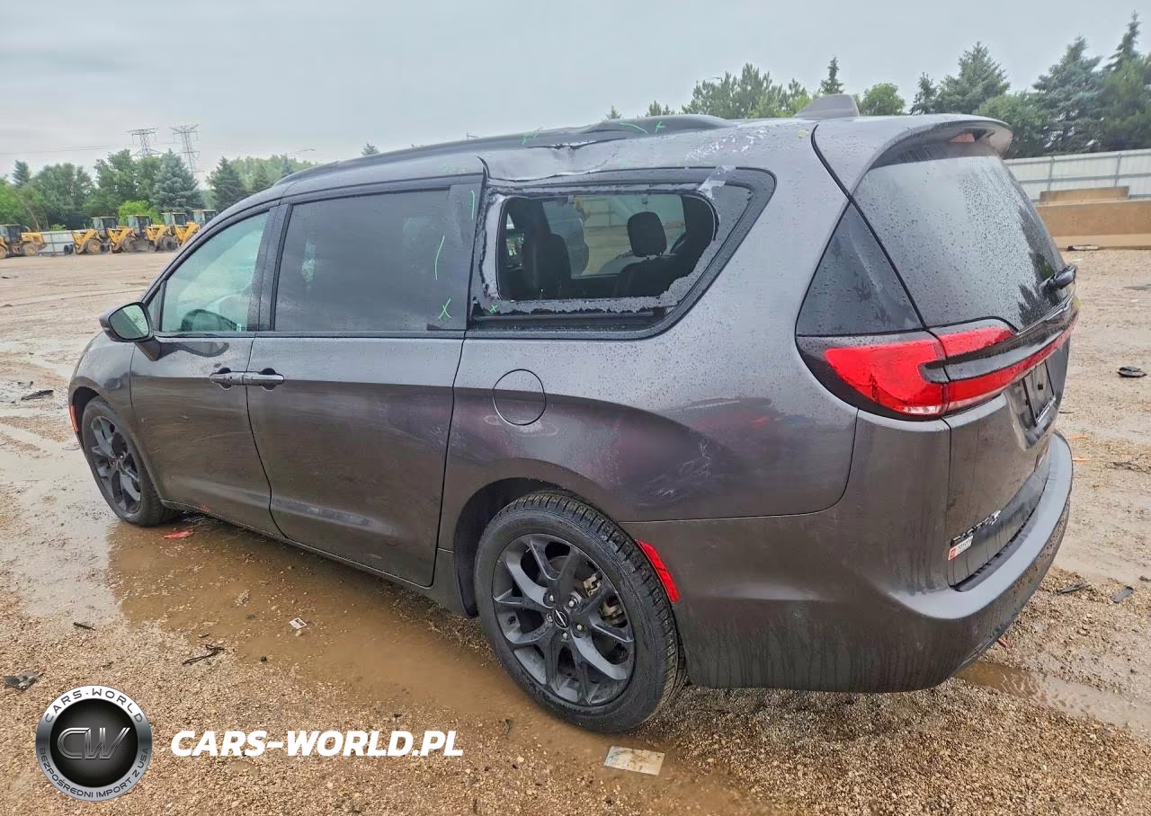2021 Chrysler Pacifica Touring L VIN:2C4RC1BG3MR500857 - 2