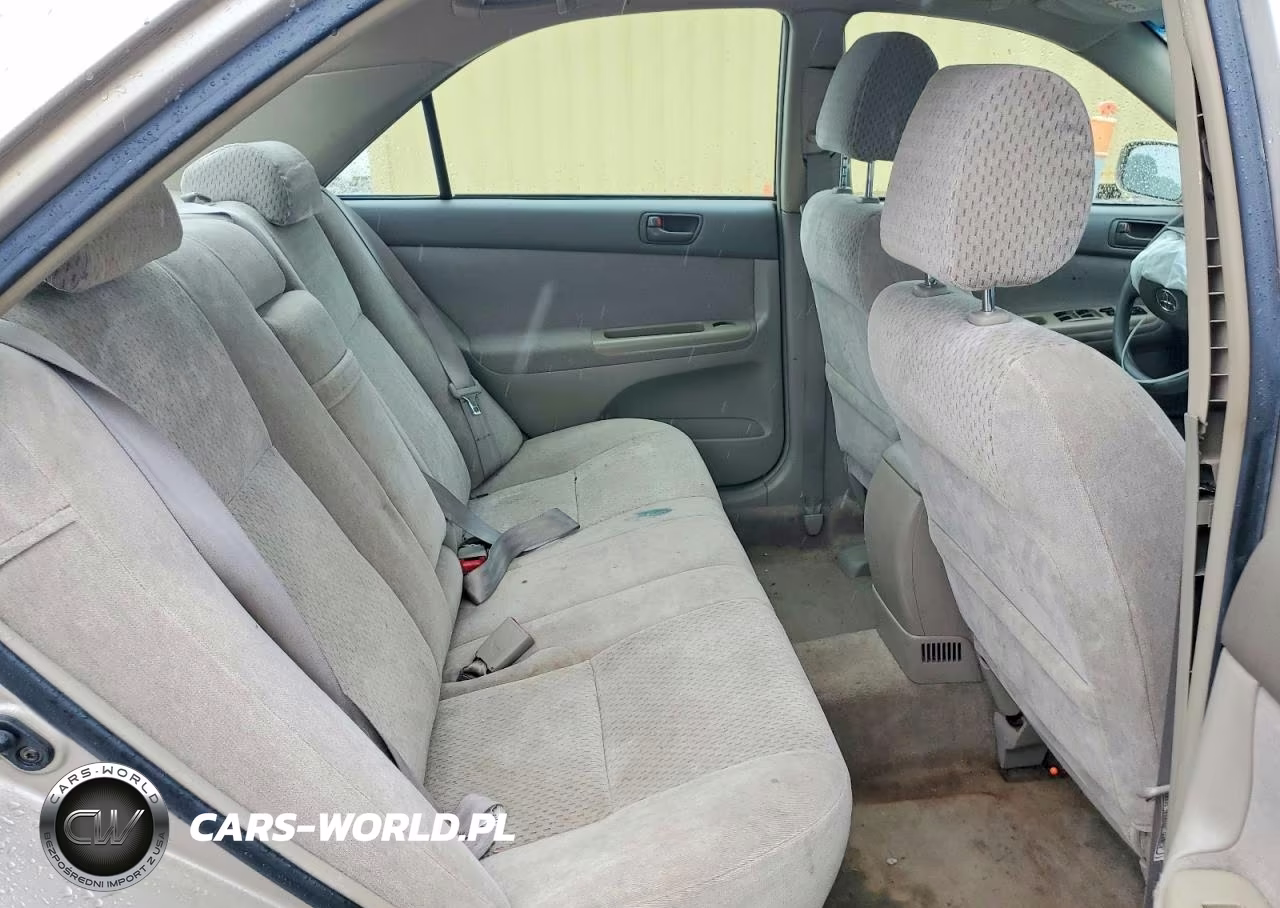 2003 Toyota Camry Le VIN:4T1BE32KX3U206820 - 10