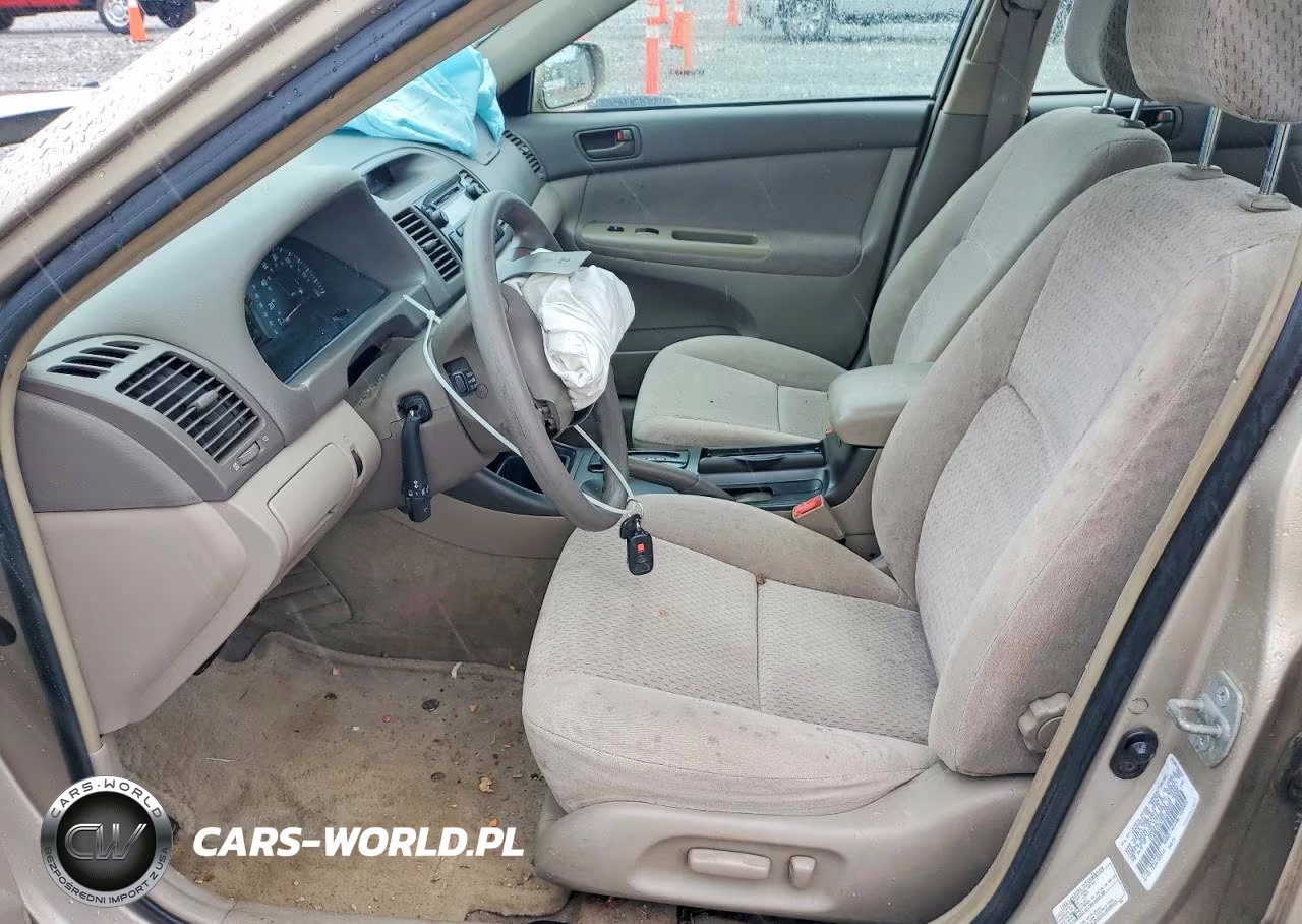 2003 Toyota Camry Le VIN:4T1BE32KX3U206820 - 7
