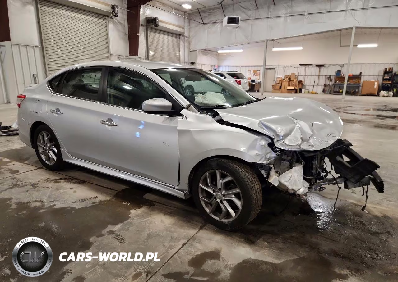 2014 Nissan Sentra Sr VIN:3N1AB7AP4EL623332 - 4
