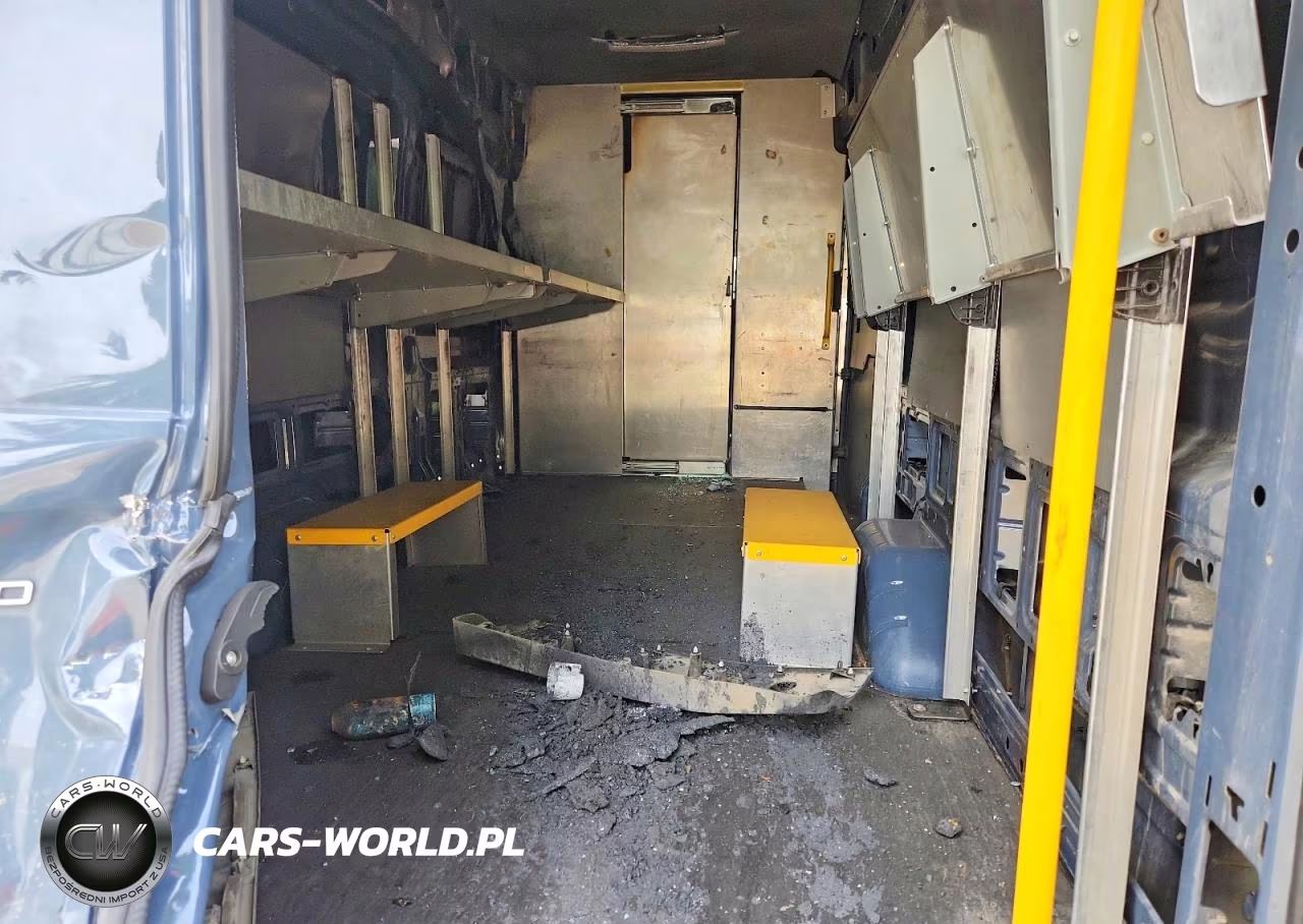 2019 Ford Transit 250 Delivery Van VIN:1FTYR3XM0KKB13604 - 10