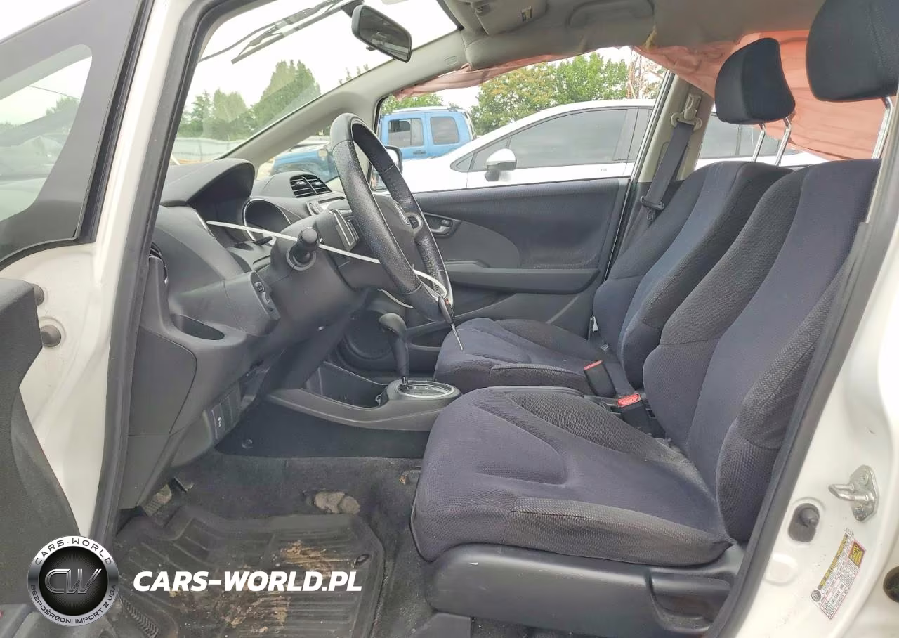 2013 Honda Fit Sport VIN:JHMGE8H50DC043996 - 7