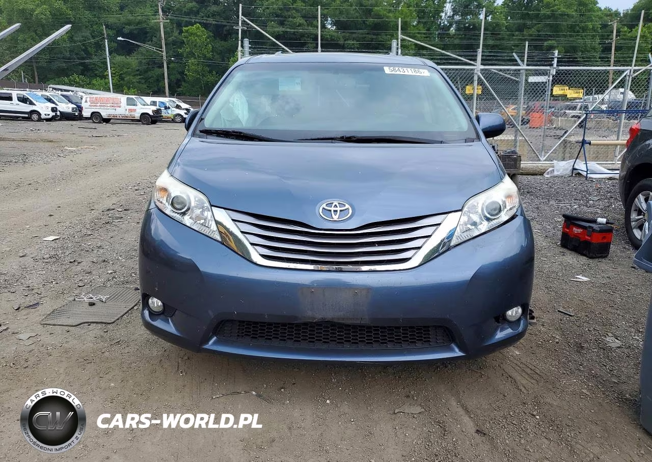 2017 Toyota Sienna Xle 7-Passenger VIN:5TDDZ3DC0HS183177 - 5