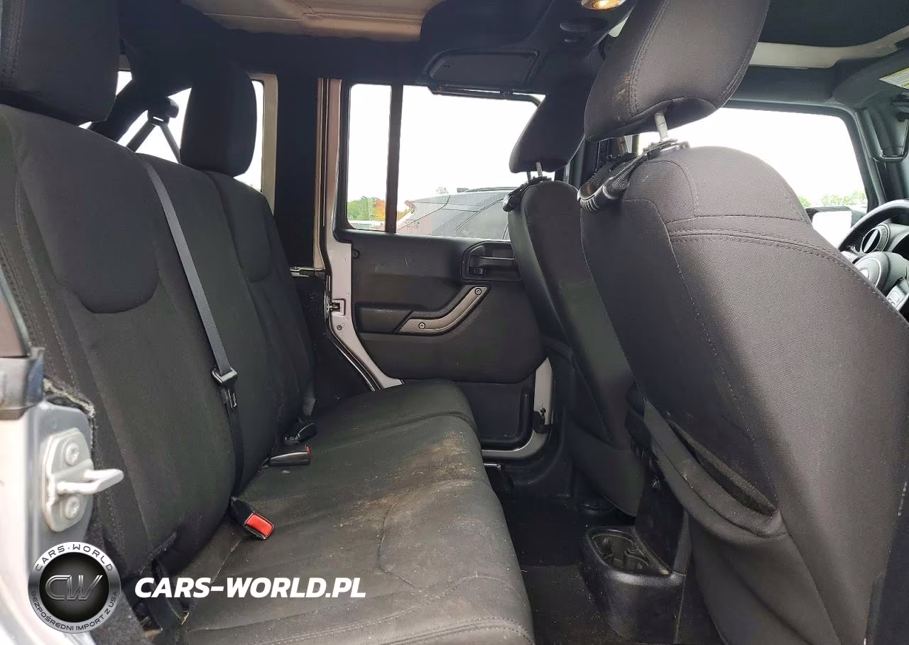 2015 Jeep Wrangler Unlimited Sport VIN:1C4BJWDG6FL751028 - 11