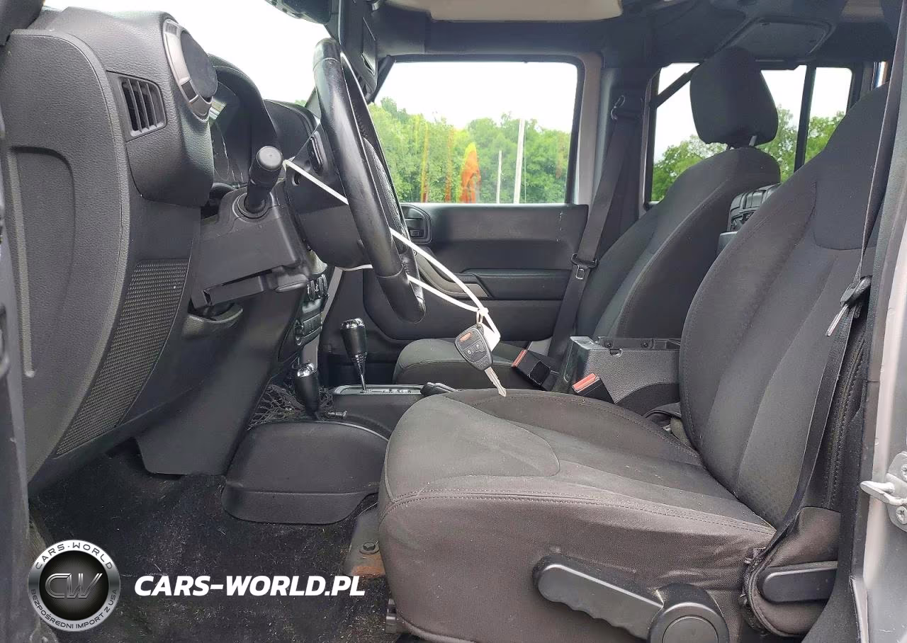 2015 Jeep Wrangler Unlimited Sport VIN:1C4BJWDG6FL751028 - 7