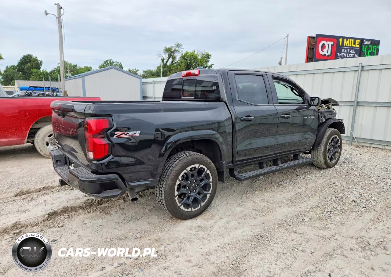 2026 Chevrolet Colorado Z71 VIN:1GCPTDEK7T1194080 - 3