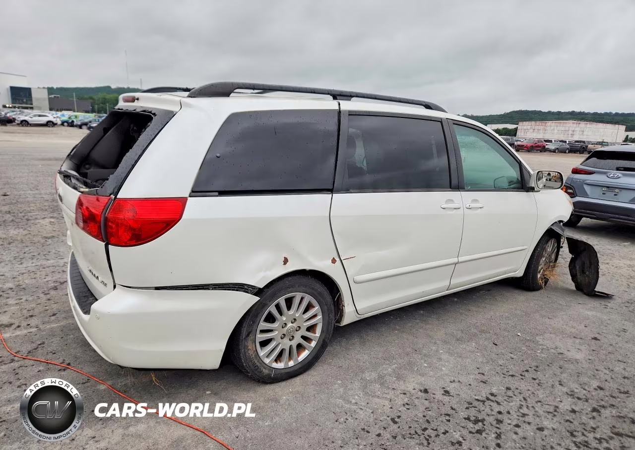 2010 Toyota Sienna Xle VIN:5TDYK4CC5AS323761 - 3