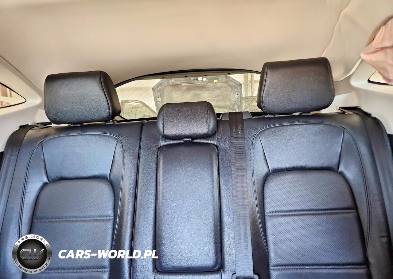 2019 Jaguar E-Pace S VIN:SADFJ2FX2K1Z47923 - 10