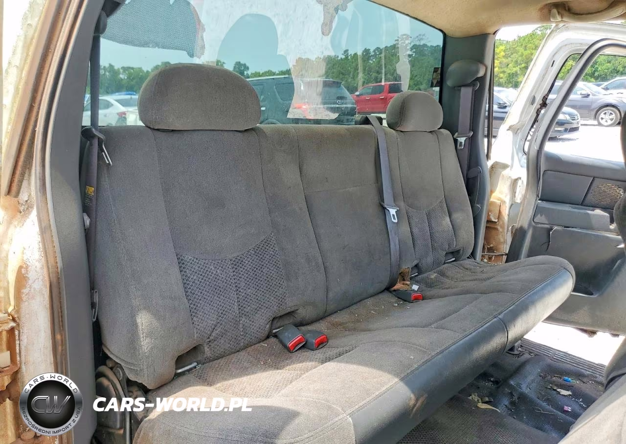 2007 Chevrolet Silverado C2500 Heavy Duty VIN:1GCHC29D87E135915 - 10
