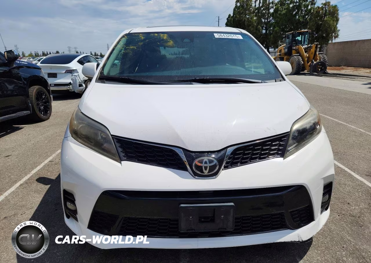 2018 Toyota Sienna Se Premium 8-Passenger VIN:5TDXZ3DC0JS921918 - 5