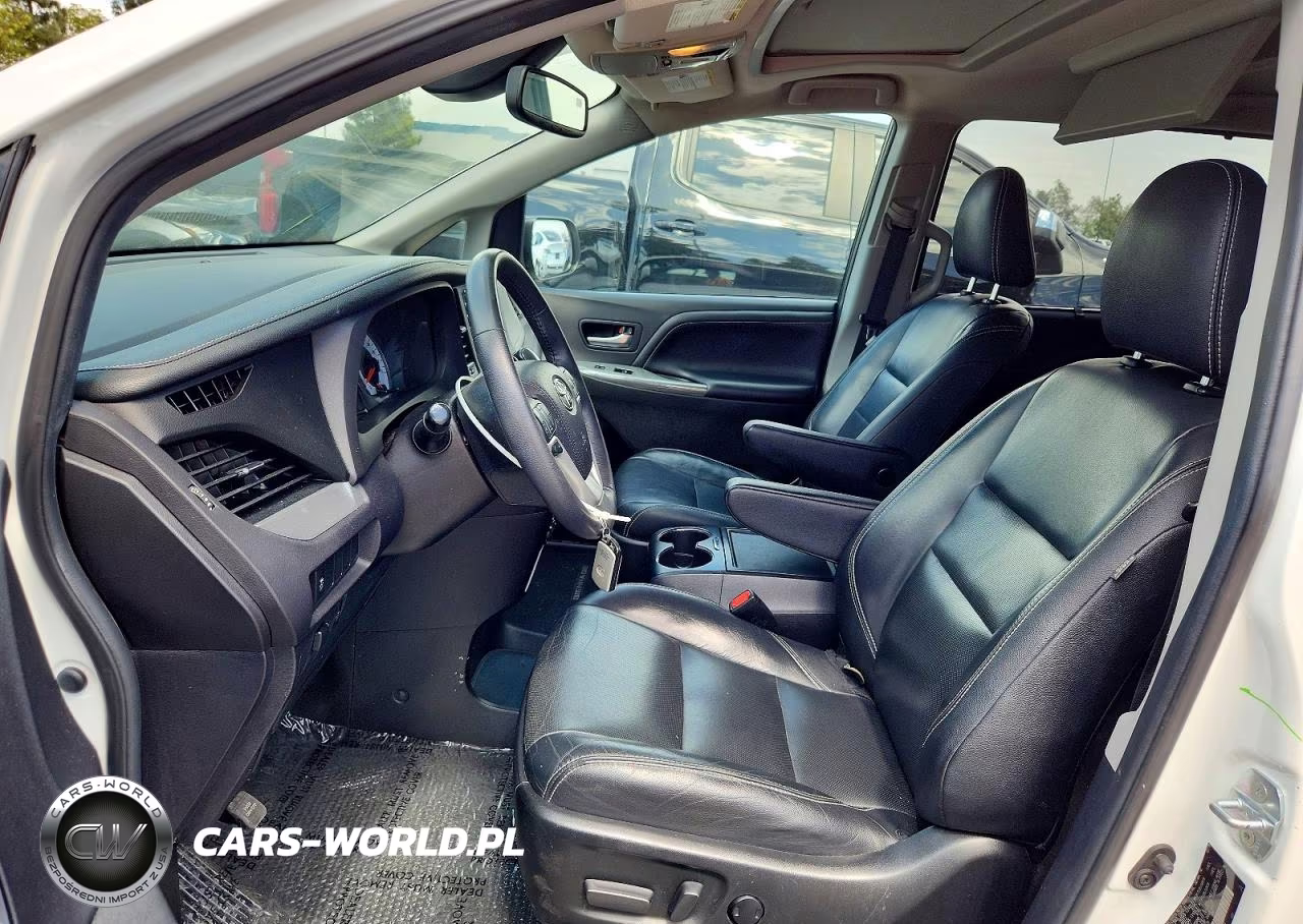 2018 Toyota Sienna Se Premium 8-Passenger VIN:5TDXZ3DC0JS921918 - 7
