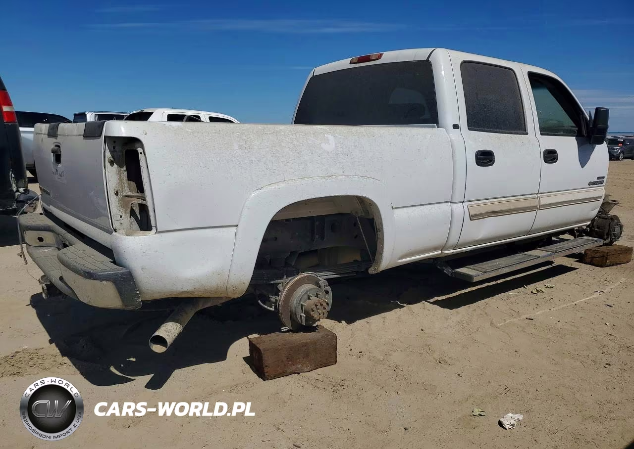 2007 Chevrolet Silverado K2500 Heavy Duty VIN:1GCHK23D87F143552 - 3