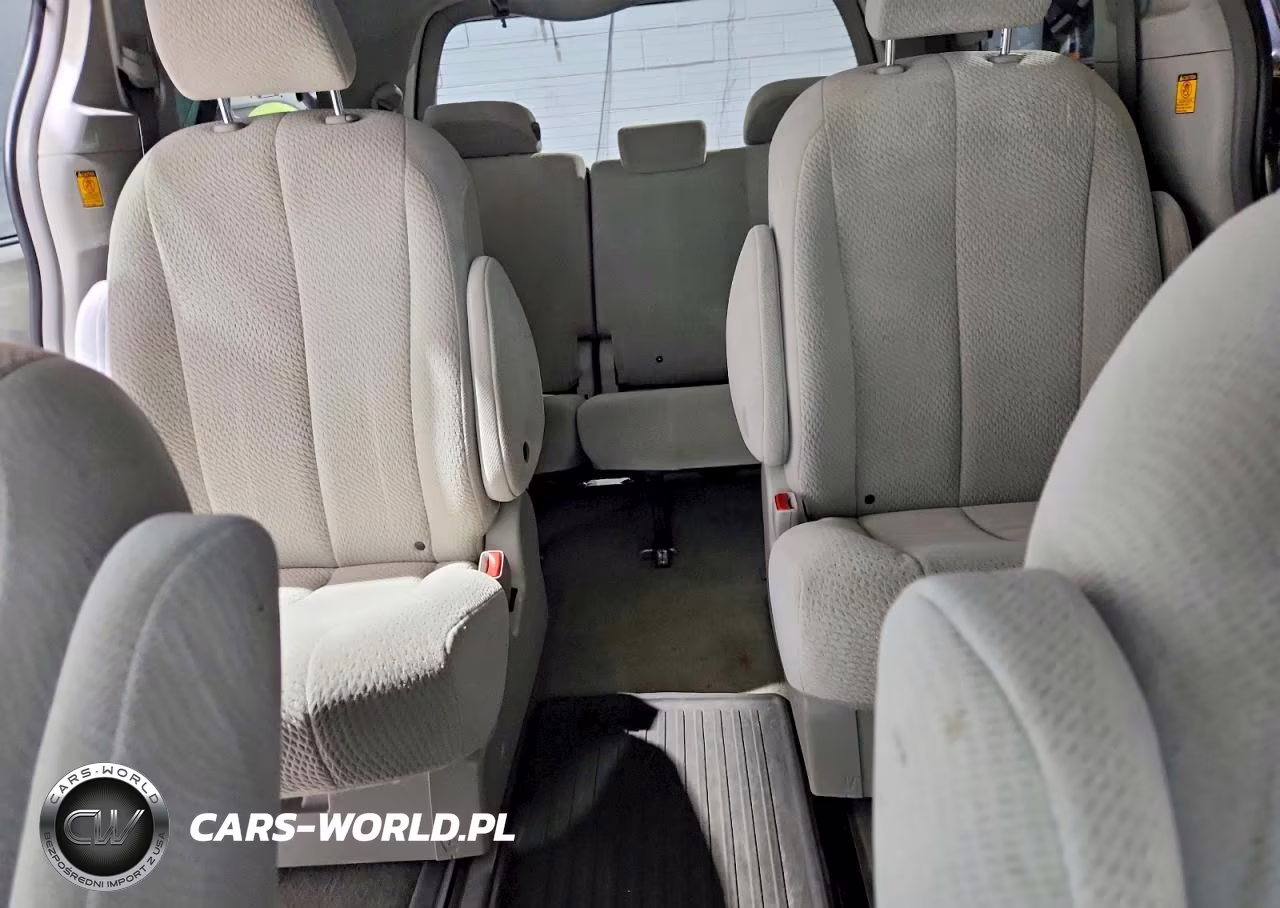 2011 Toyota Sienna Le VIN:5TDJK3DC4BS025326 - 10