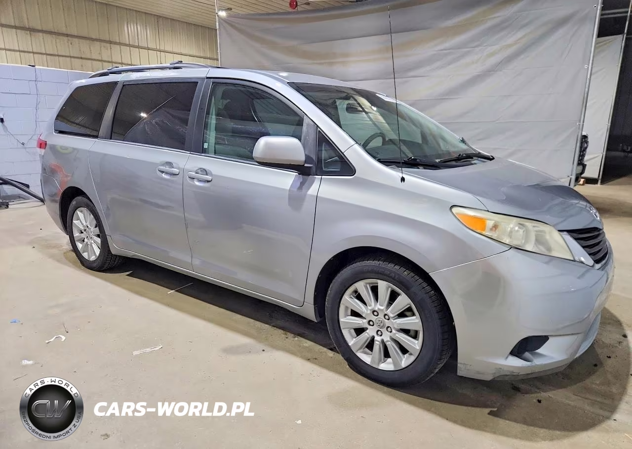 2011 Toyota Sienna Le VIN:5TDJK3DC4BS025326 - 4