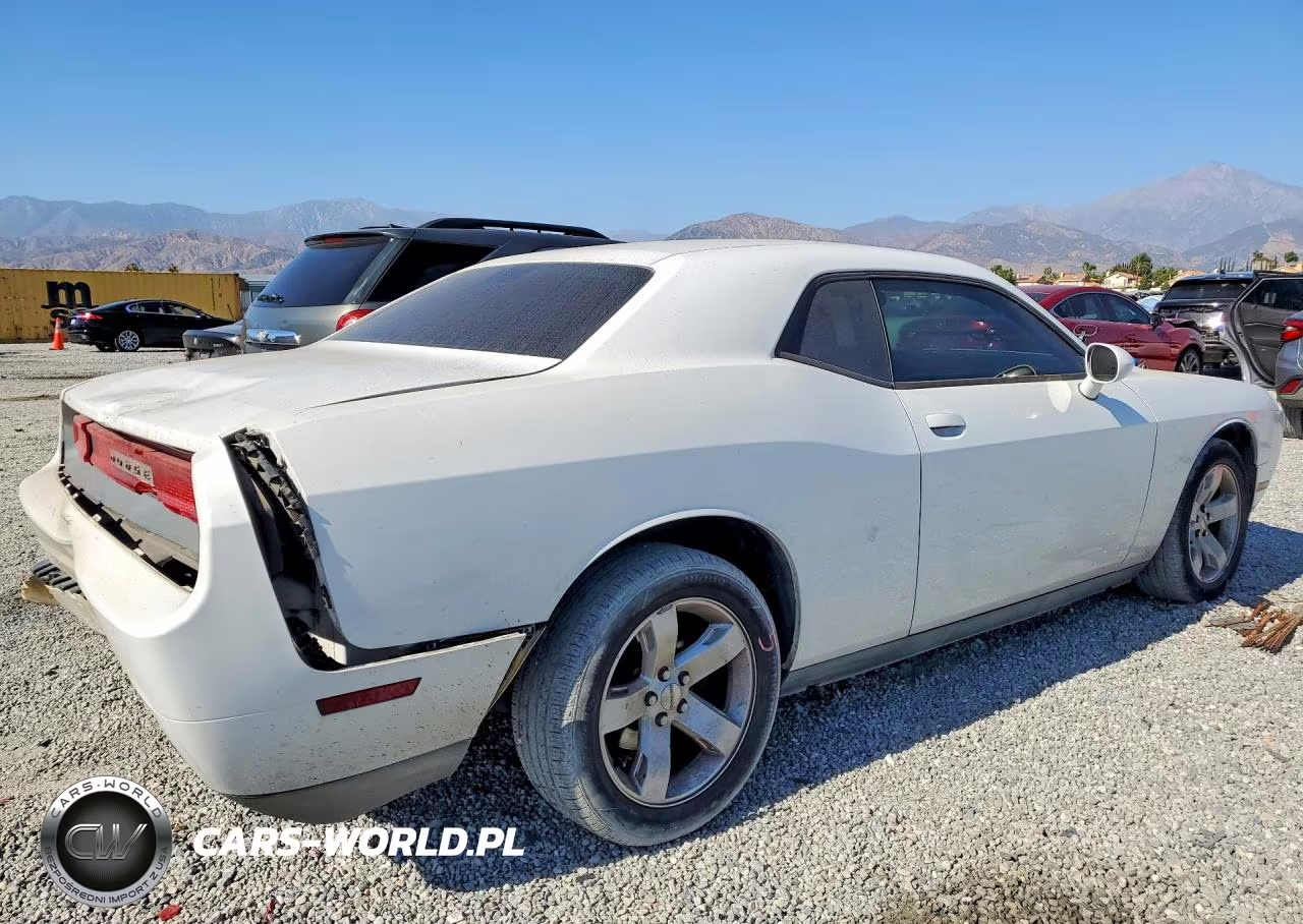 2014 Dodge Challenger Sxt VIN:2C3CDYAG2EH290017 - 3