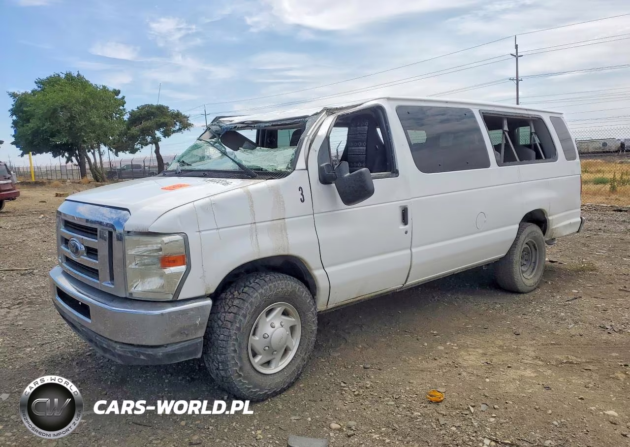2013 Ford Econoline E350 Super Duty Wagon