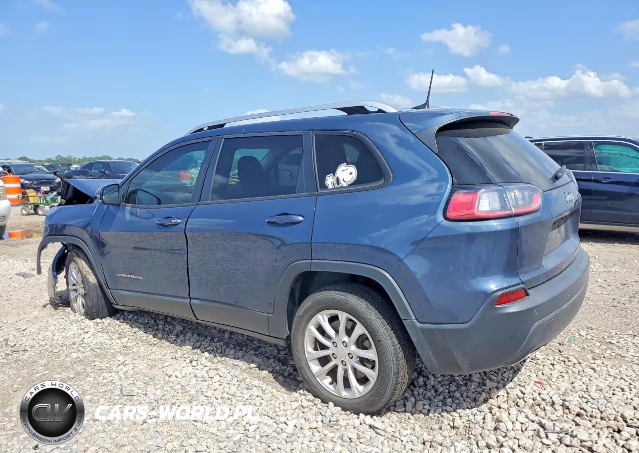 2020 Jeep Cherokee Latitude VIN:1C4PJLCXXLD521620 - 2