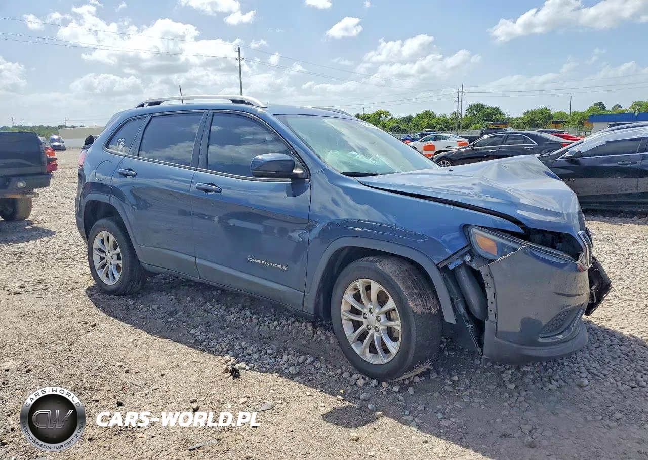2020 Jeep Cherokee Latitude VIN:1C4PJLCXXLD521620 - 4