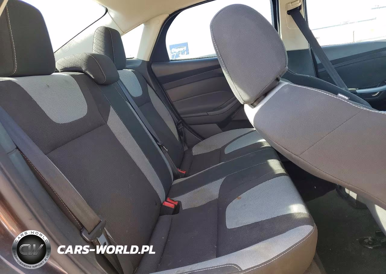 2012 Ford Focus Se VIN:1FAHP3F26CL386456 - 10