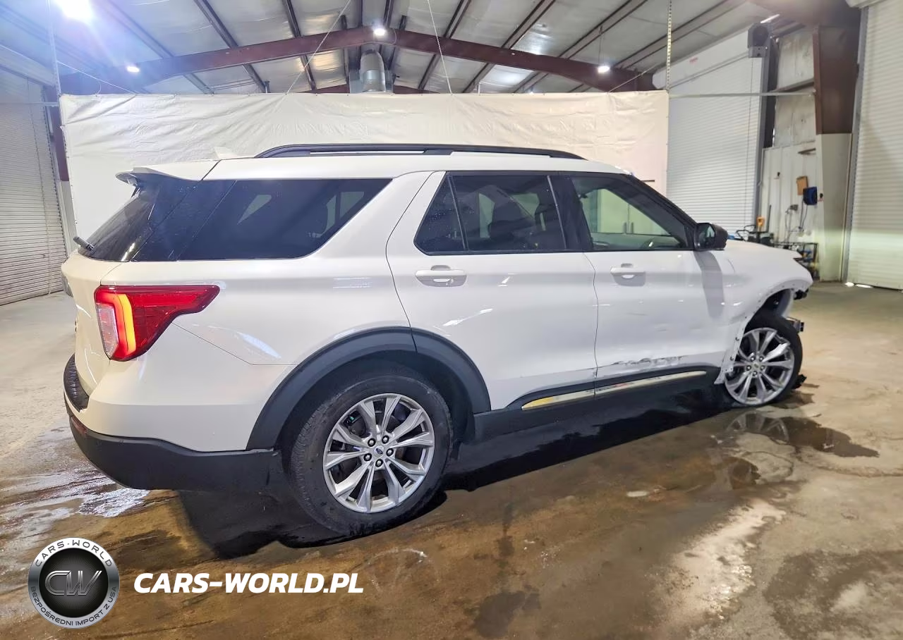 2023 Ford Explorer Xlt VIN:1FMSK7DH7PGB93479 - 3