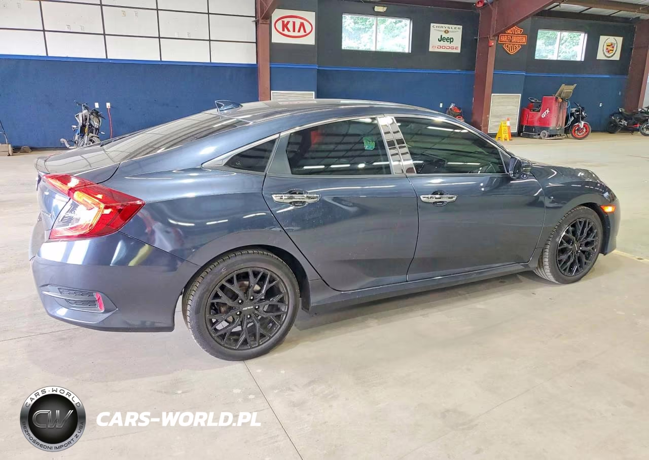 2018 Honda Civic Touring VIN:JHMFC1F97JX032058 - 3