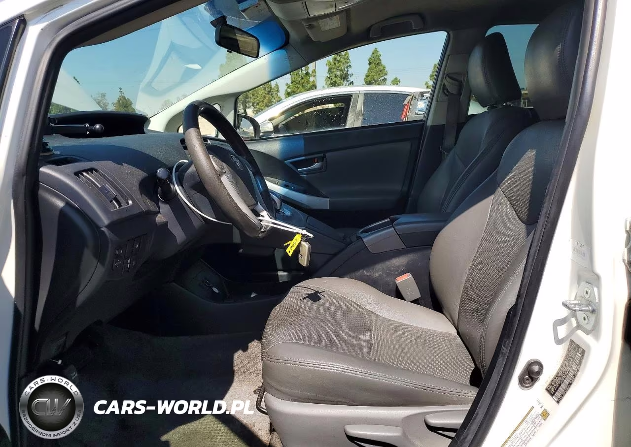2015 Toyota Prius Plug-In Hybrid Base VIN:JTDKN3DP0F3069698 - 7