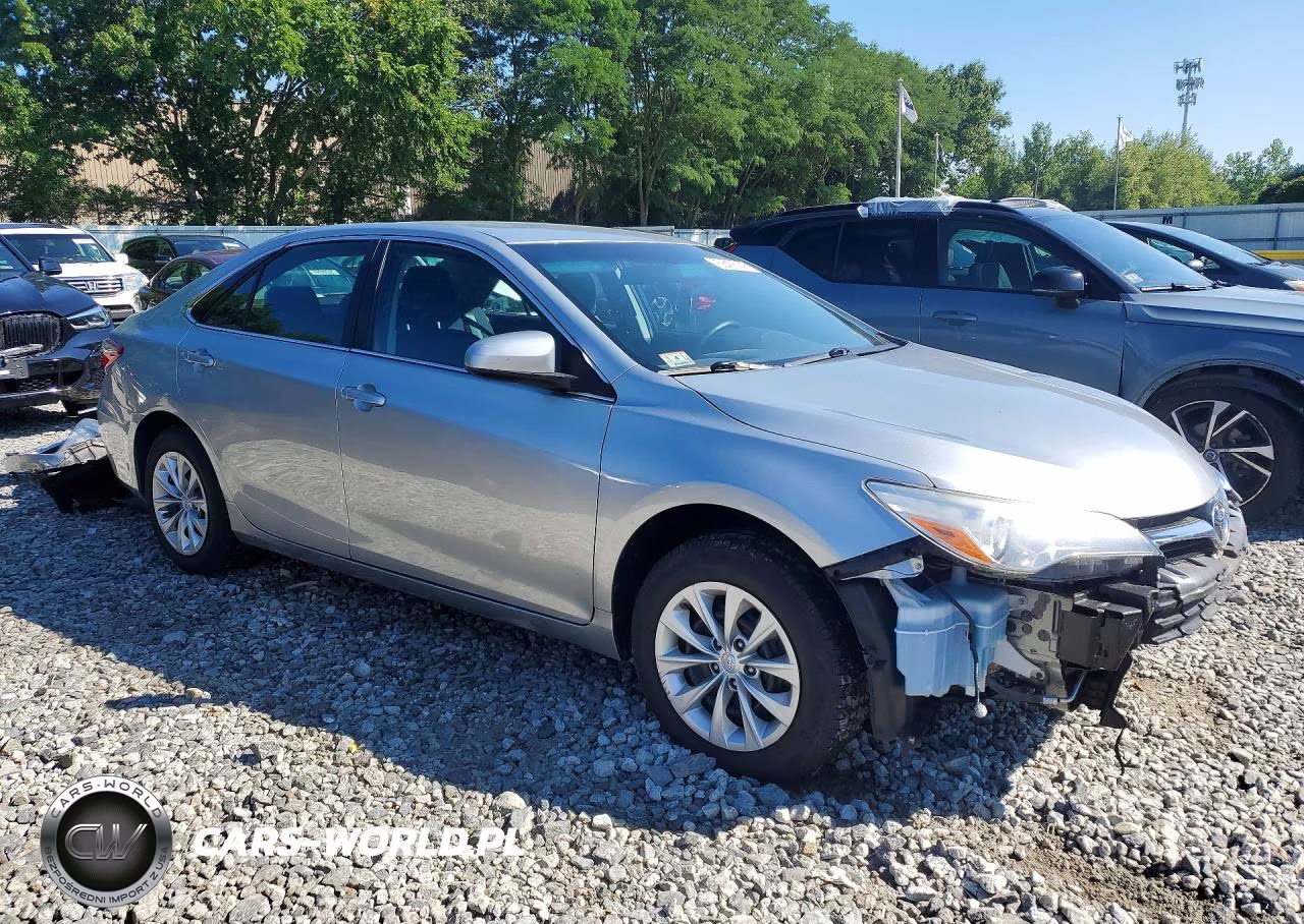 2017 Toyota Camry Le VIN:4T1BF1FKXHU729855 - 4