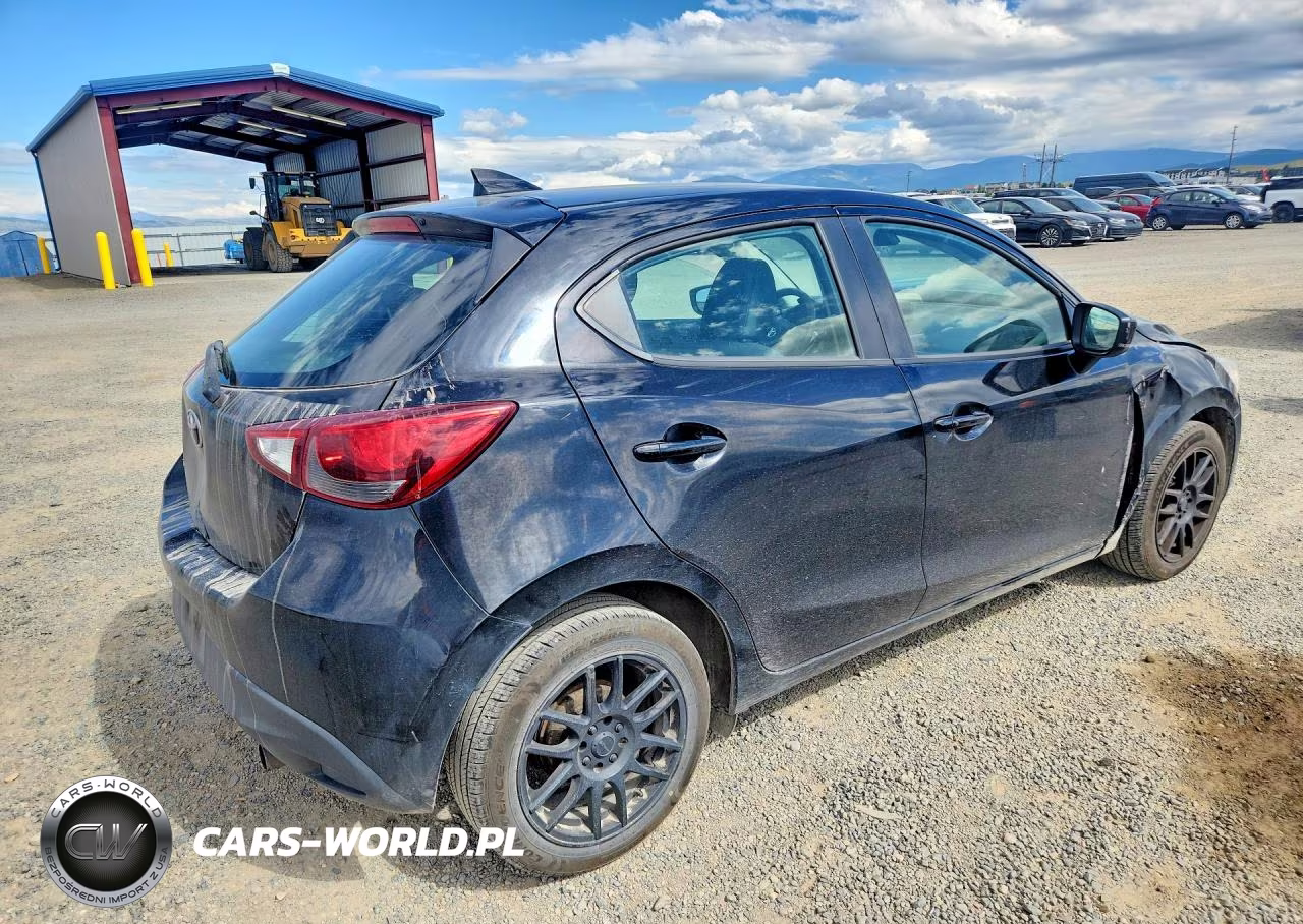 2020 Toyota Yaris Hatchback Le VIN:3MYDLBJV1LY707151 - 3