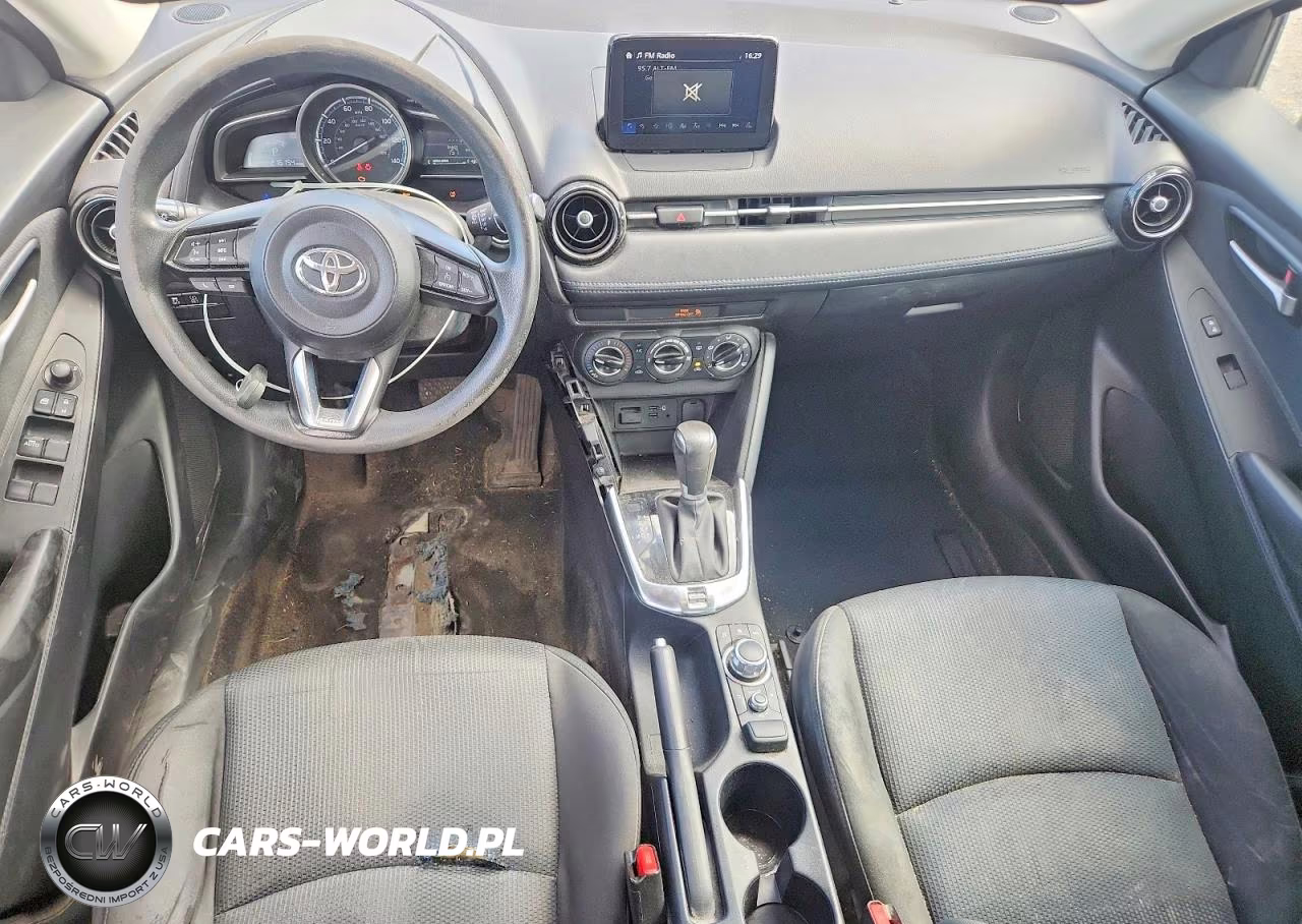 2020 Toyota Yaris Hatchback Le VIN:3MYDLBJV1LY707151 - 8