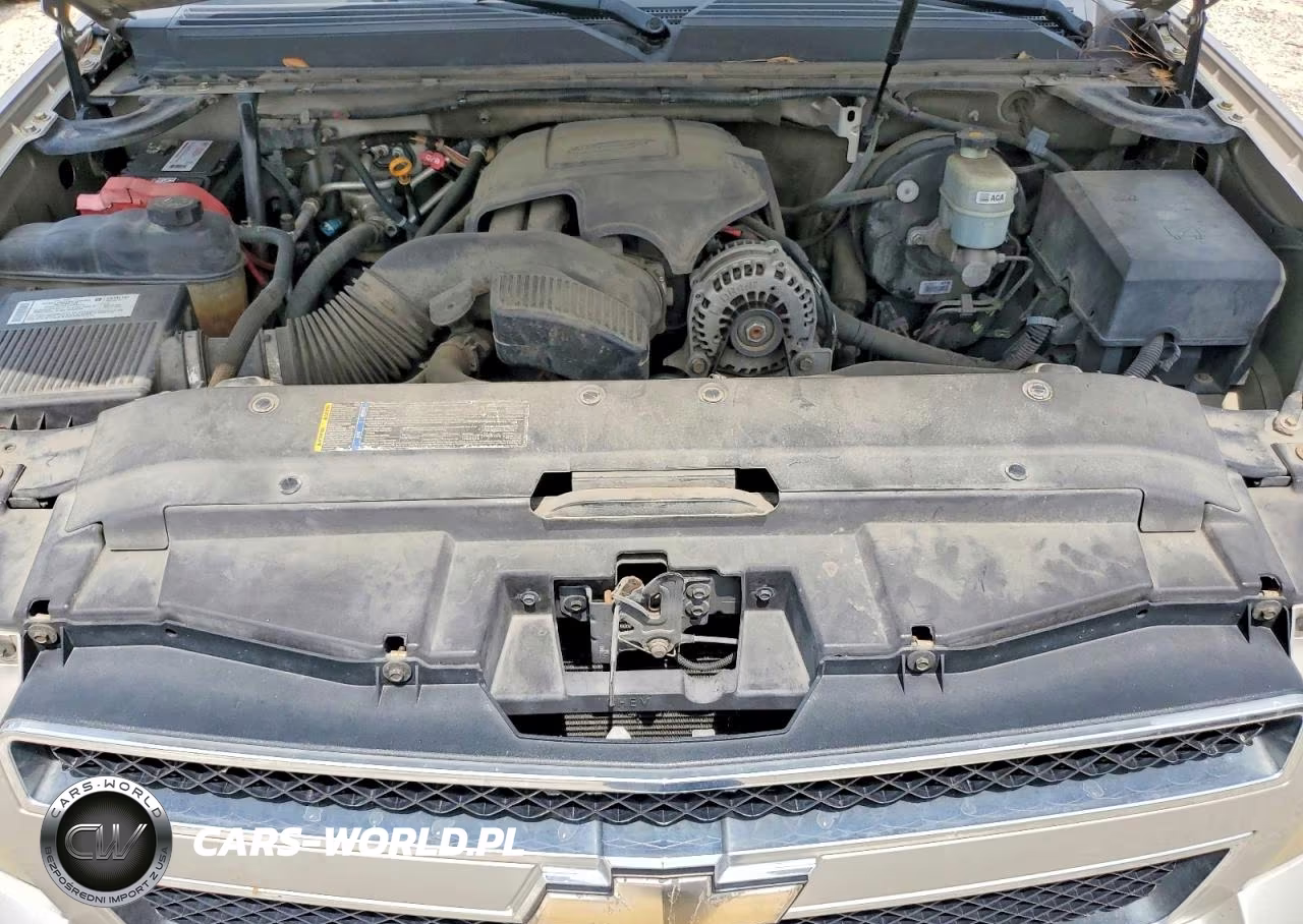 2008 Chevrolet Suburban C1500 Ls VIN:1GNFC16038J220079 - 12