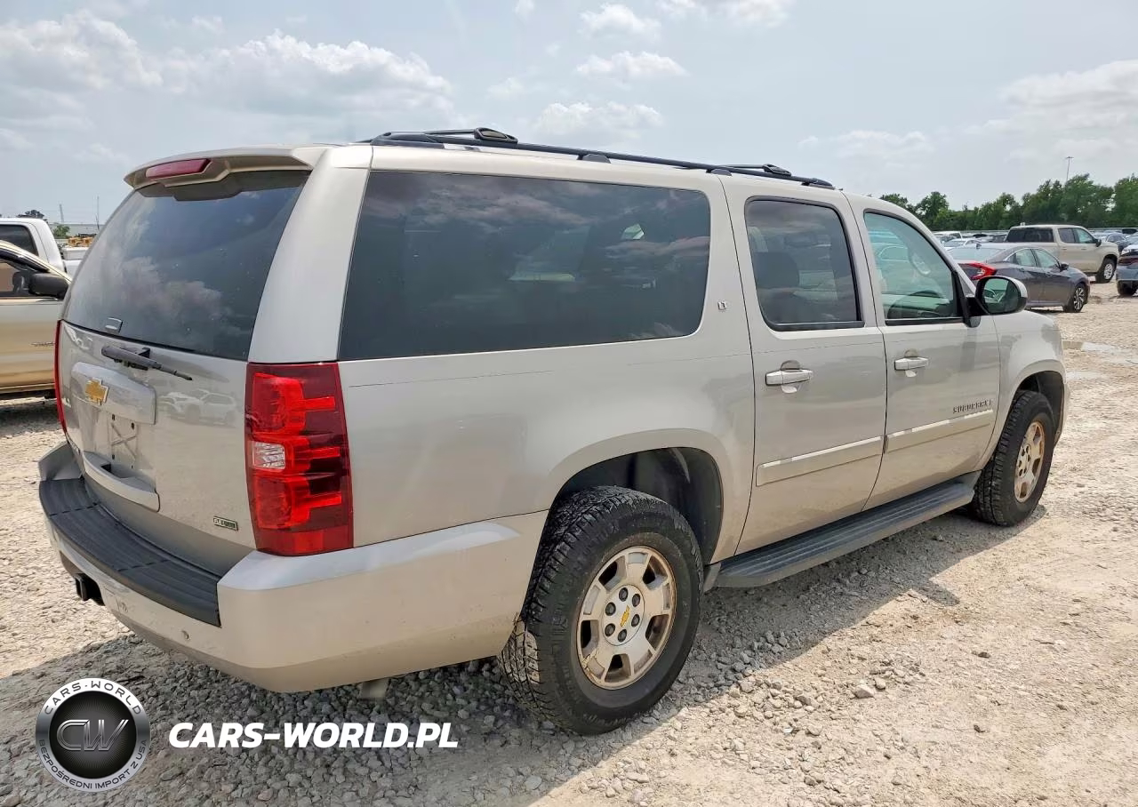 2008 Chevrolet Suburban C1500 Ls VIN:1GNFC16038J220079 - 3