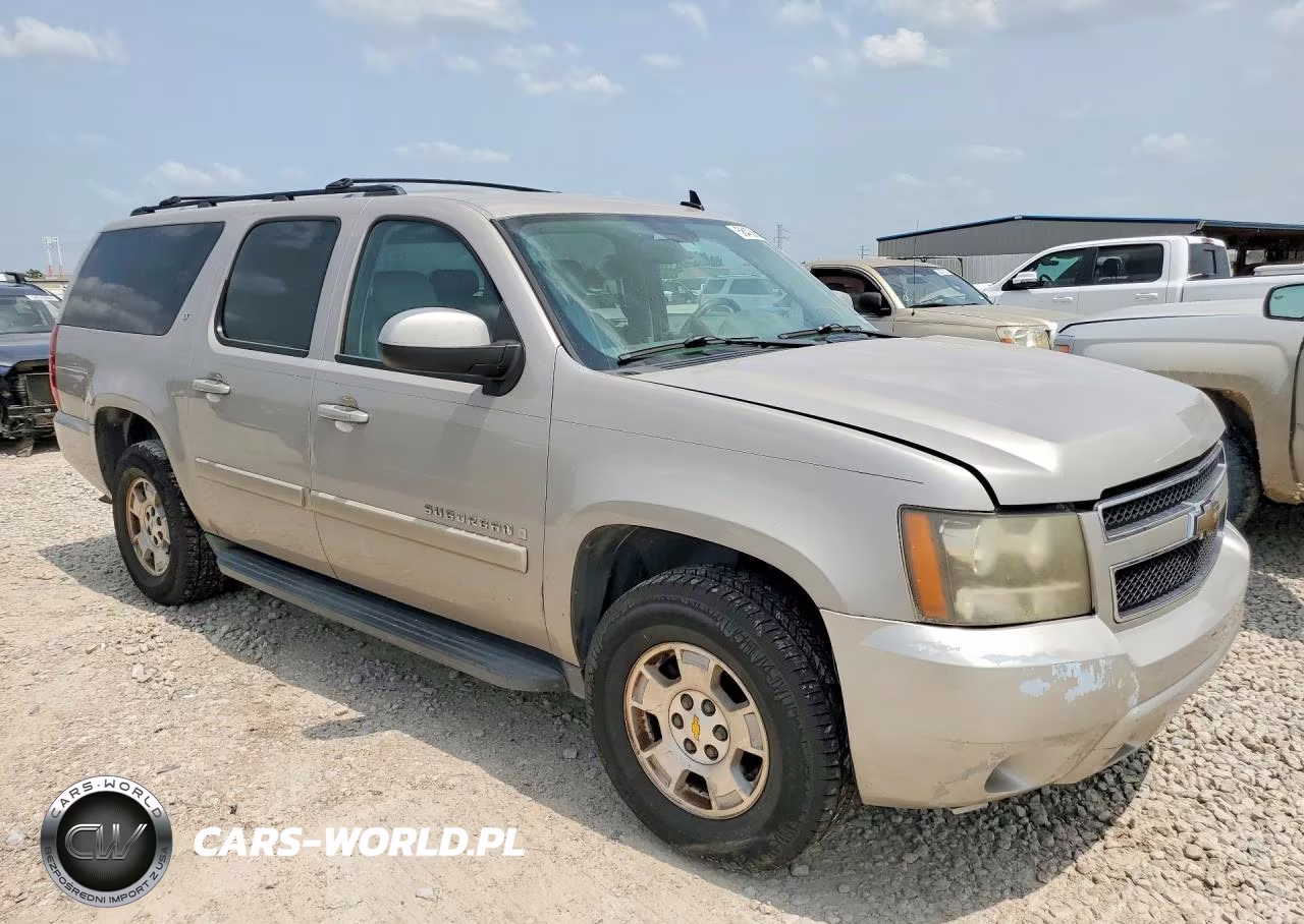 2008 Chevrolet Suburban C1500 Ls VIN:1GNFC16038J220079 - 4
