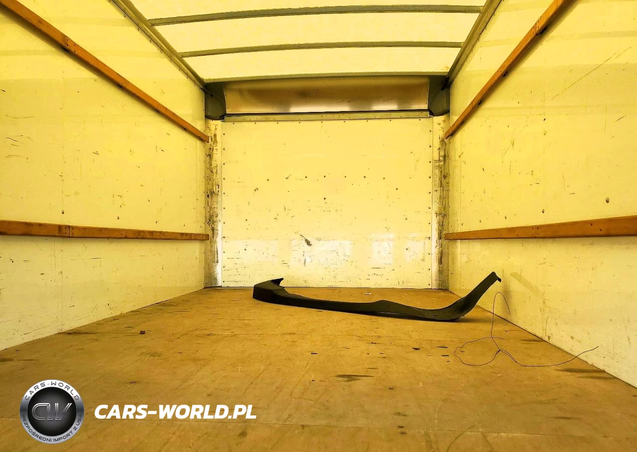 2023 GMC Savana Cut - Box Truck VIN:7GZ37TC7XPN005063 - 10