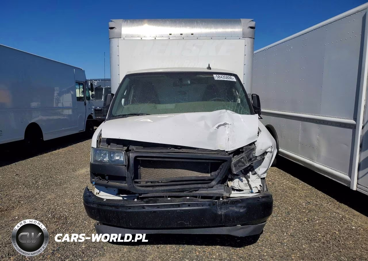 2023 GMC Savana Cut - Box Truck VIN:7GZ37TC7XPN005063 - 5