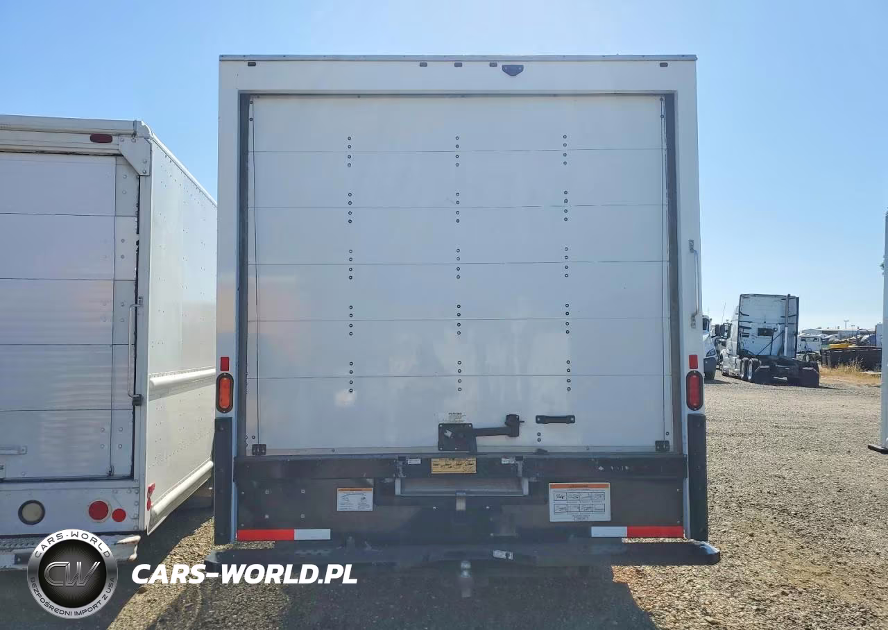 2023 GMC Savana Cut - Box Truck VIN:7GZ37TC7XPN005063 - 6