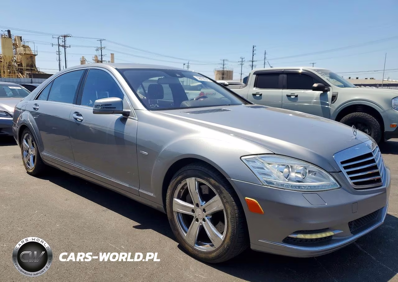 2012 Mercedes-Benz S 550 VIN:WDDNG7DB1CA490863 - 4