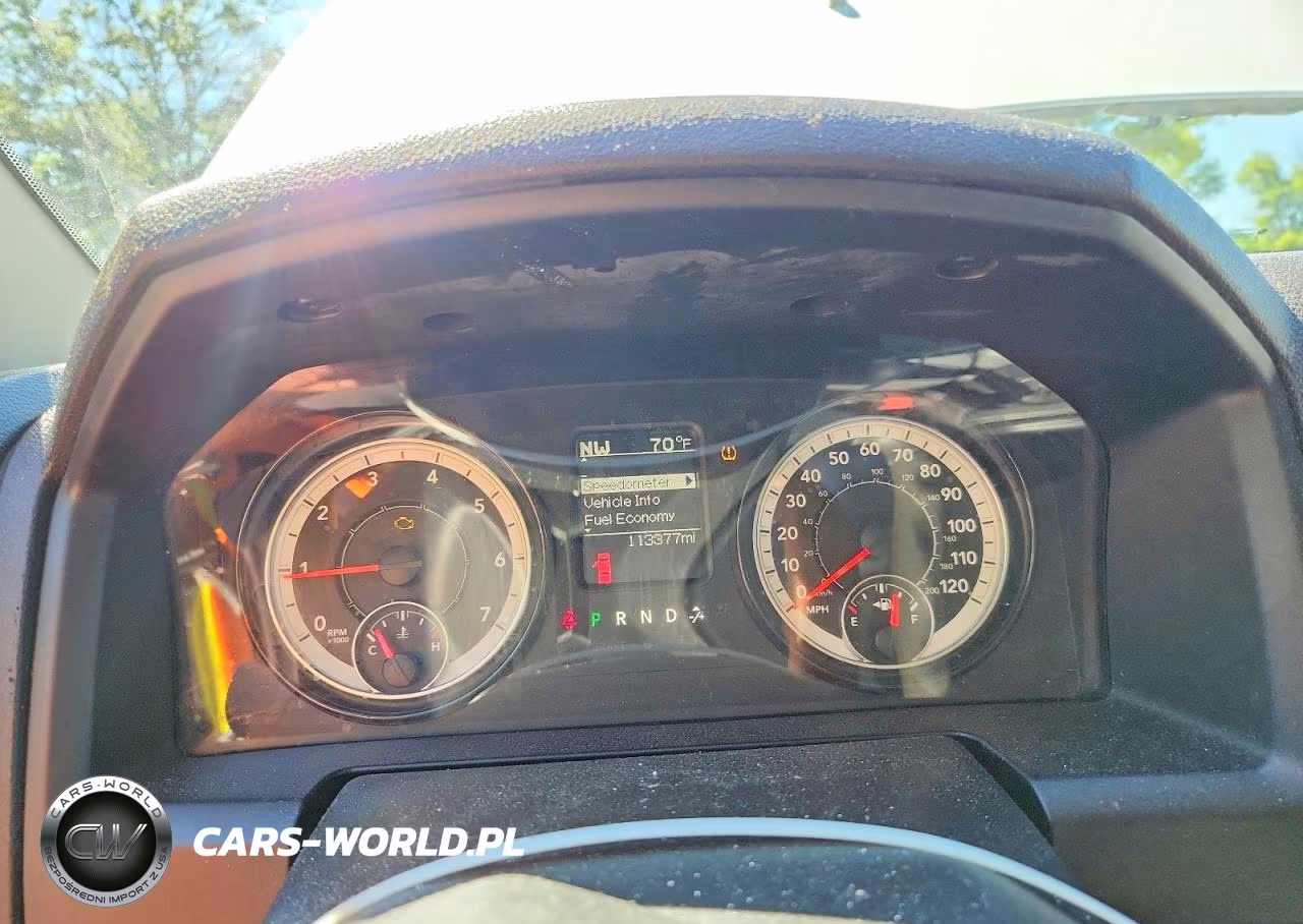 2021 Ram 1500 Classic Tradesman VIN:1C6RR6FG5MS558898 - 9