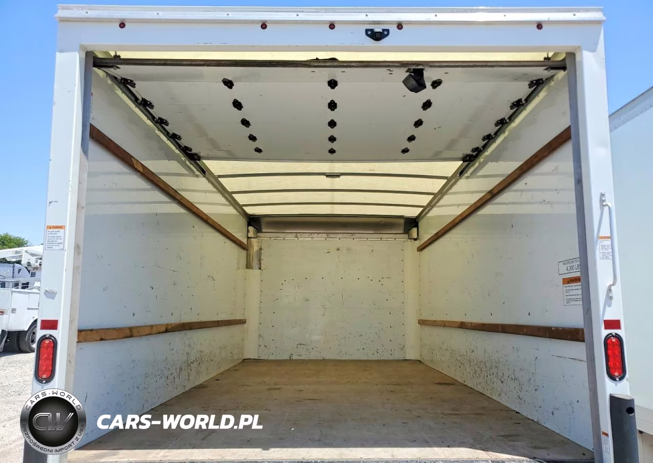 2023 GMC Savana Box Truck VIN:7GZ37TC78PN007216 - 10