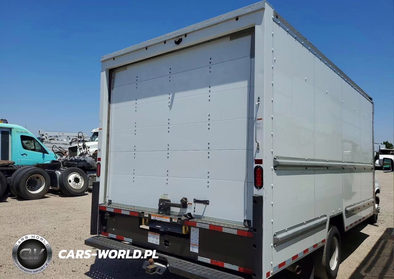2023 GMC Savana Box Truck VIN:7GZ37TC78PN007216 - 3