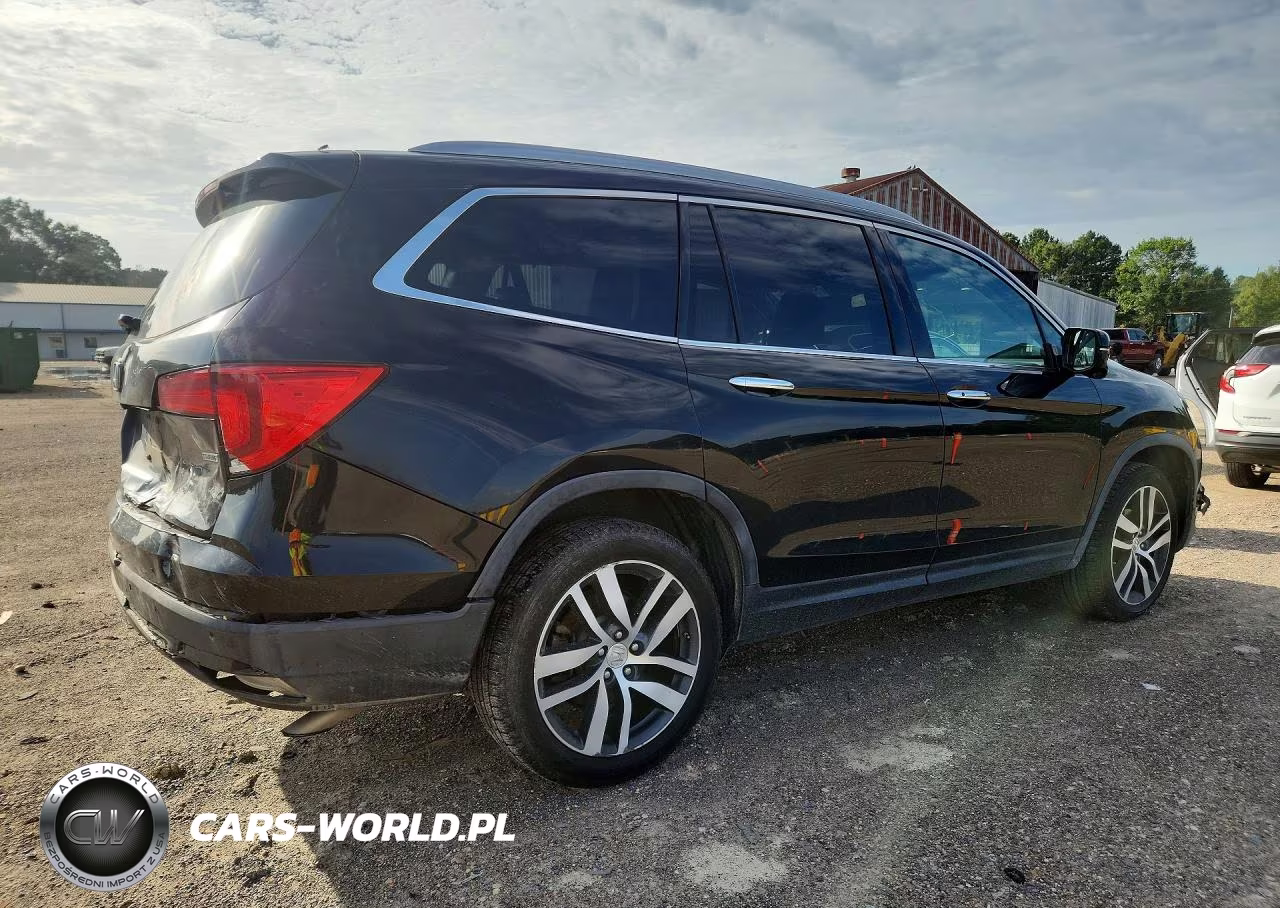 2016 Honda Pilot Touring VIN:5FNYF5H98GB053168 - 3