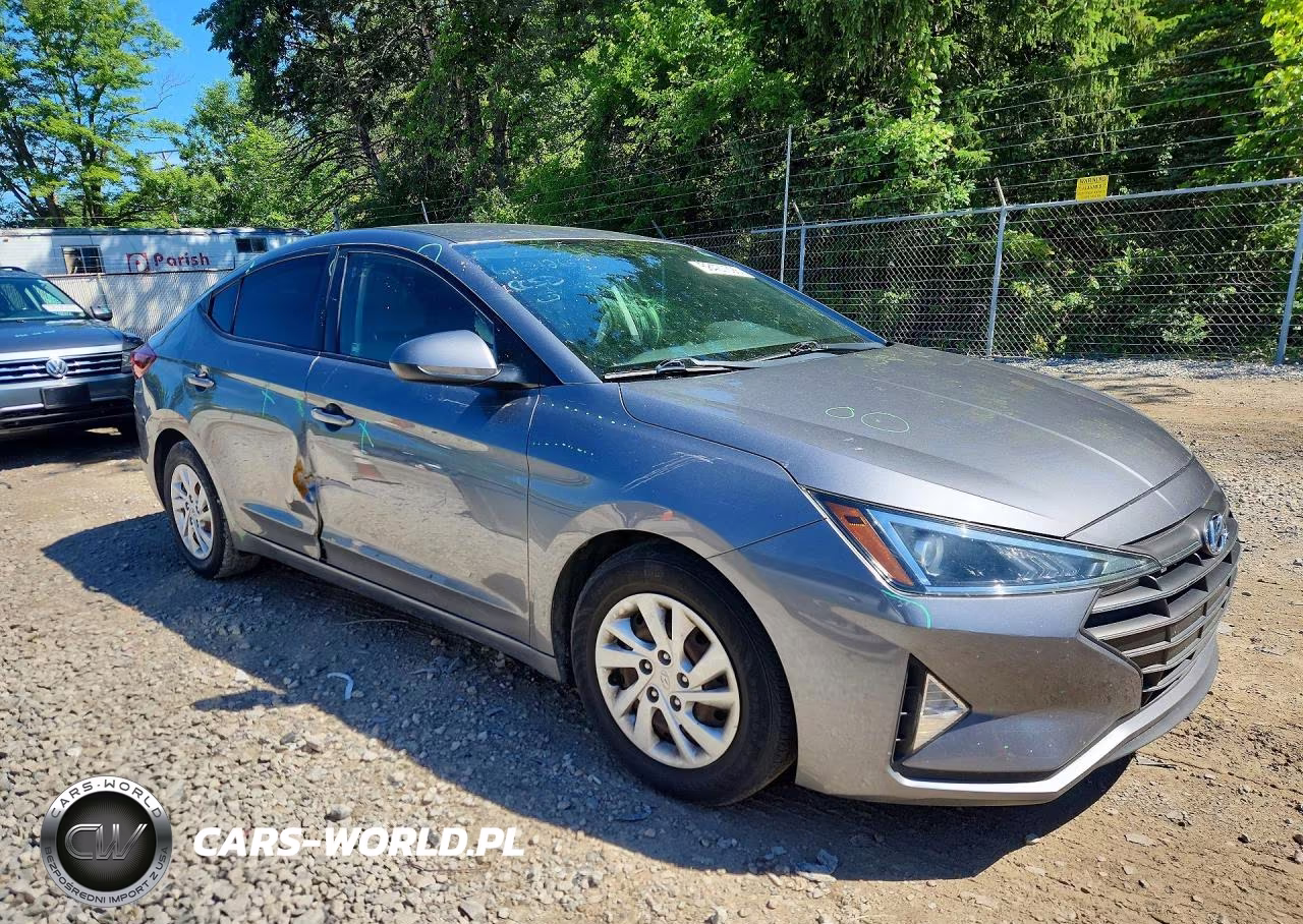 2019 Hyundai Elantra Se VIN:5NPD74LF3KH497300 - 4