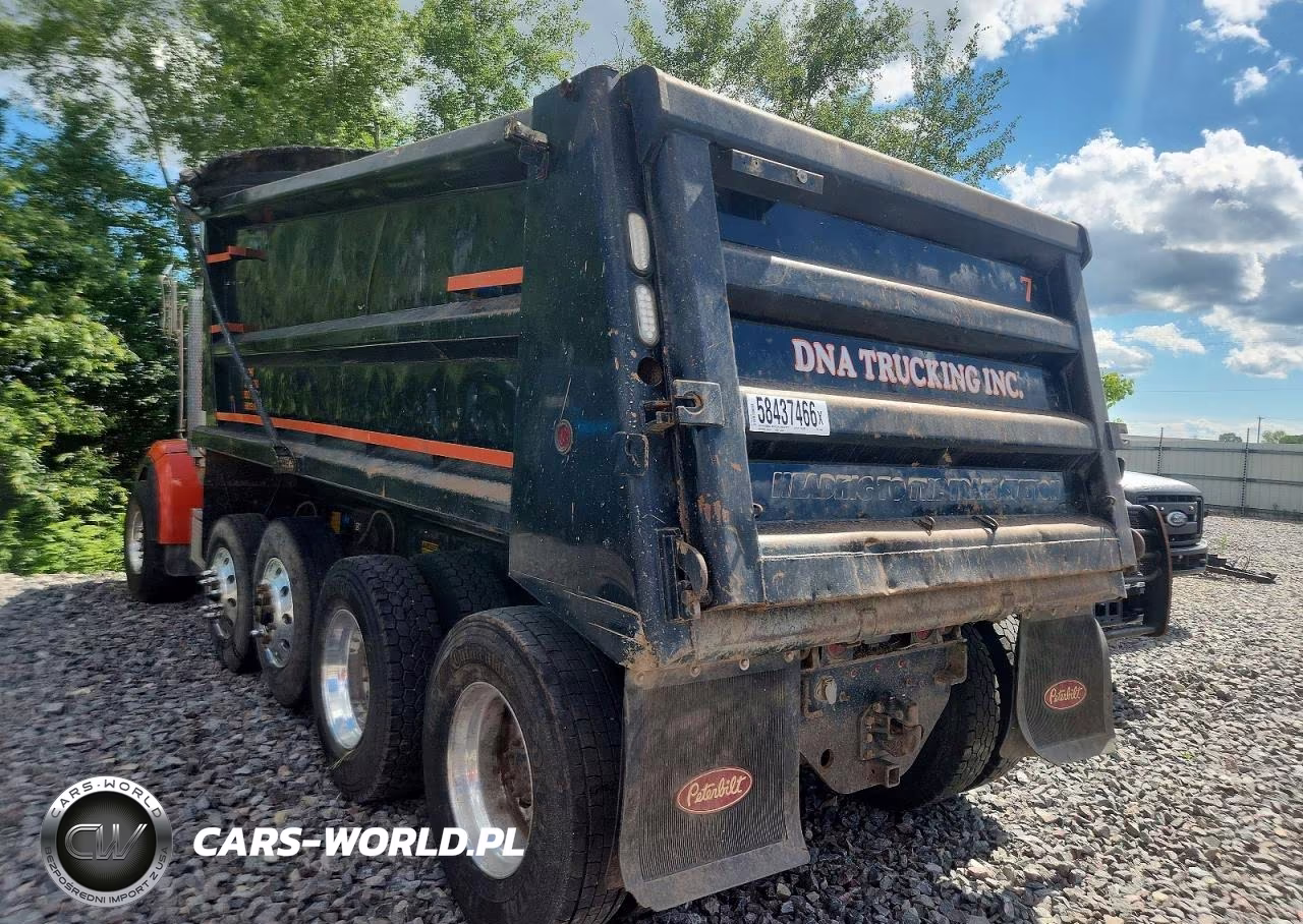 2004 Peterbilt 378 Dump Truck VIN:1NPFLUTX04D812603 - 3