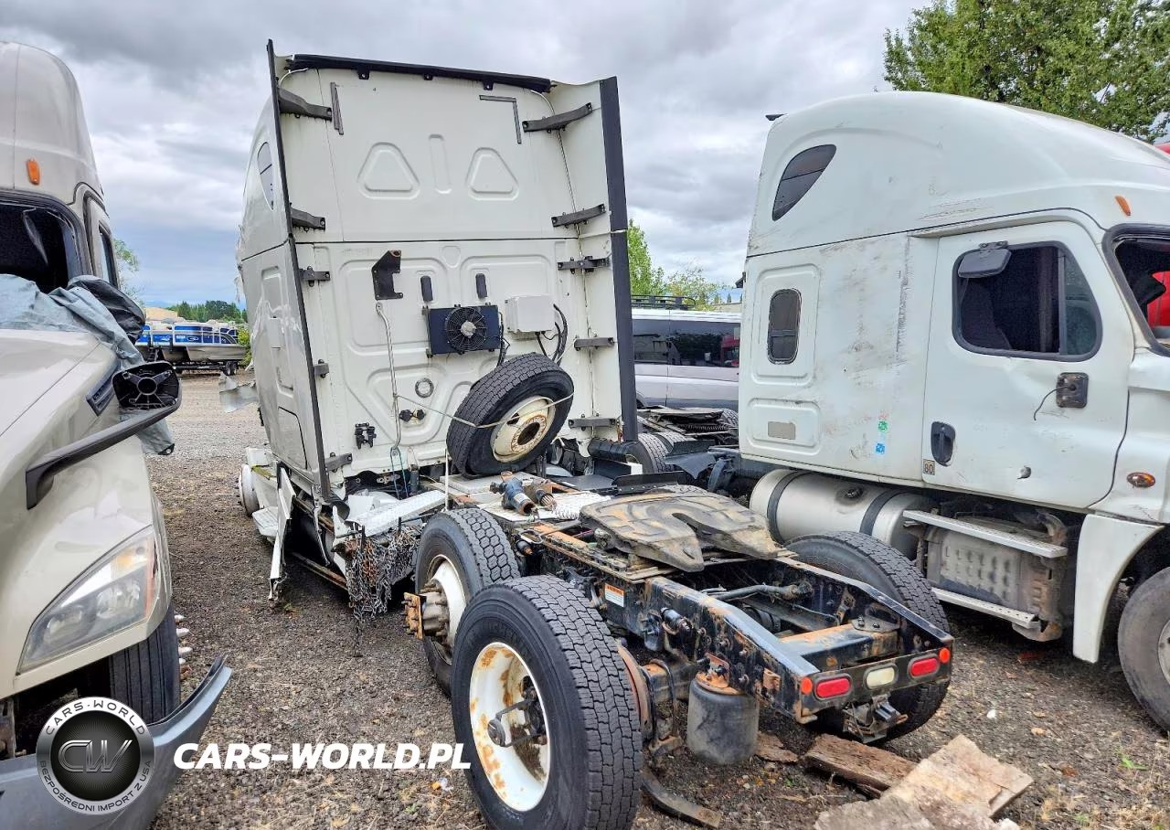 2018 Freightliner Cascadia 126 Semi Truck VIN:3AKJHHDR7JSJZ6424 - 3
