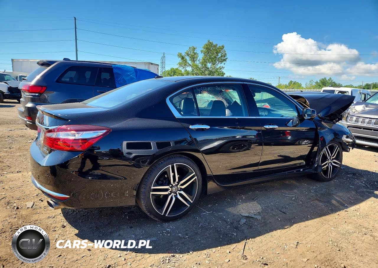 2017 Honda Accord Touring VIN:1HGCR3F96HA022635 - 3