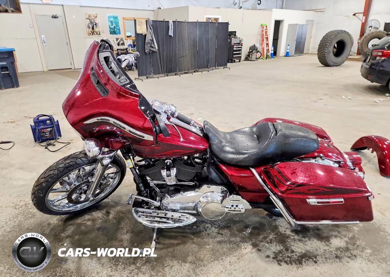 2017 Harley-Davidson Flhxs Street Glide Special VIN:1HD1KRC17HB619832 - 3