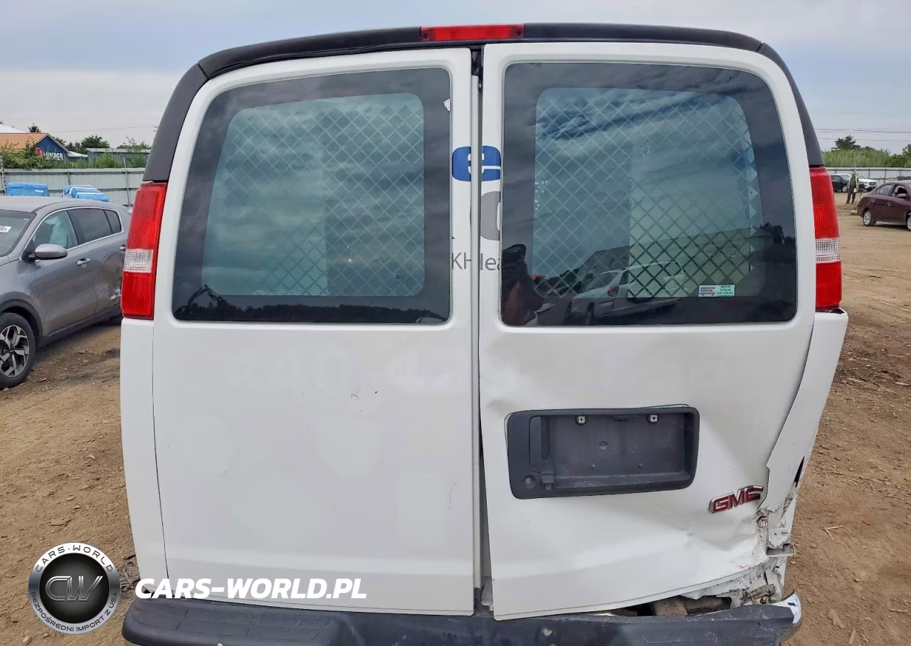 2022 GMC Savana G2500 VIN:1GTW7AFP2N1255198 - 10