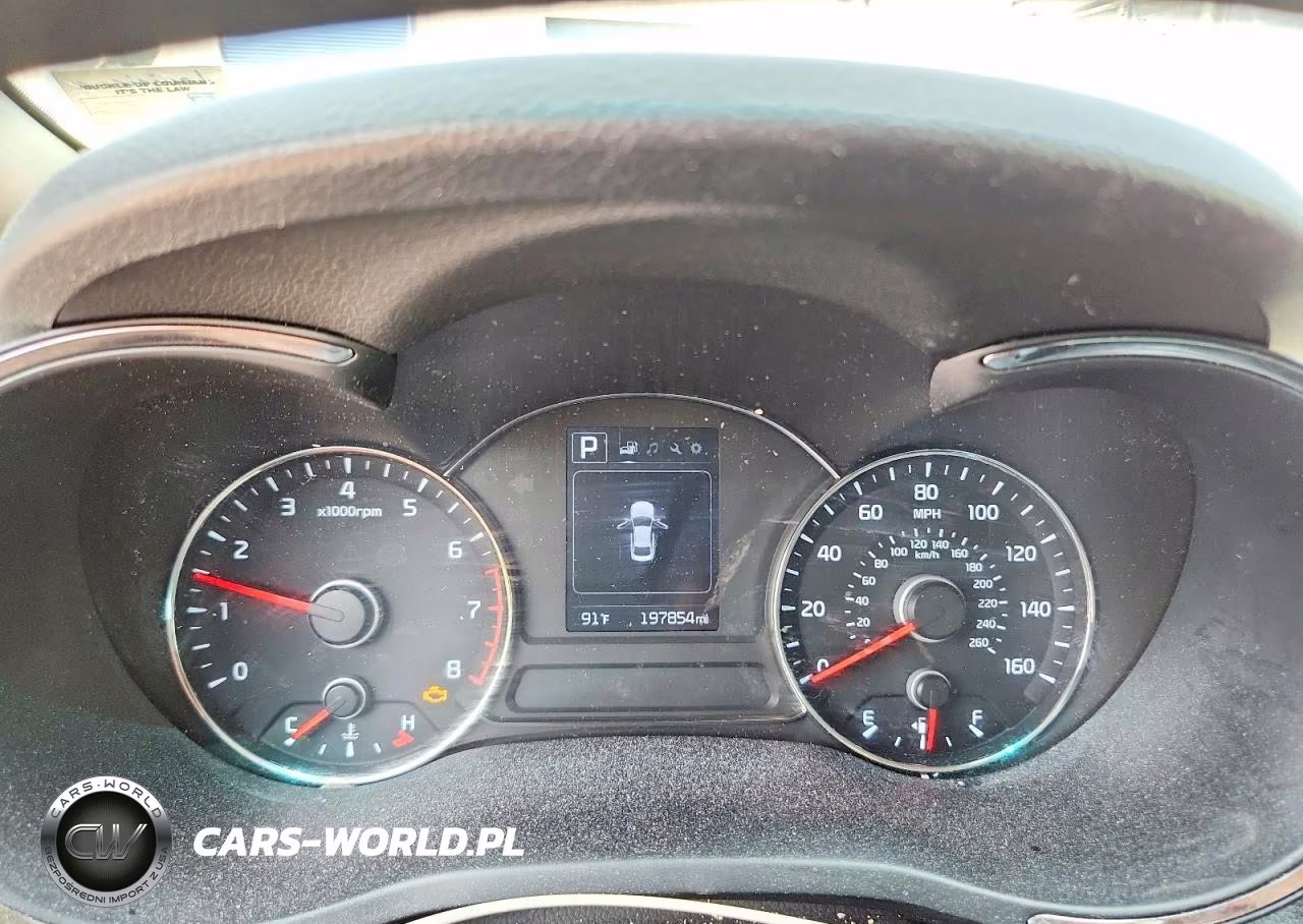 2018 Kia Forte Lx VIN:3KPFL4A73JE220486 - 9